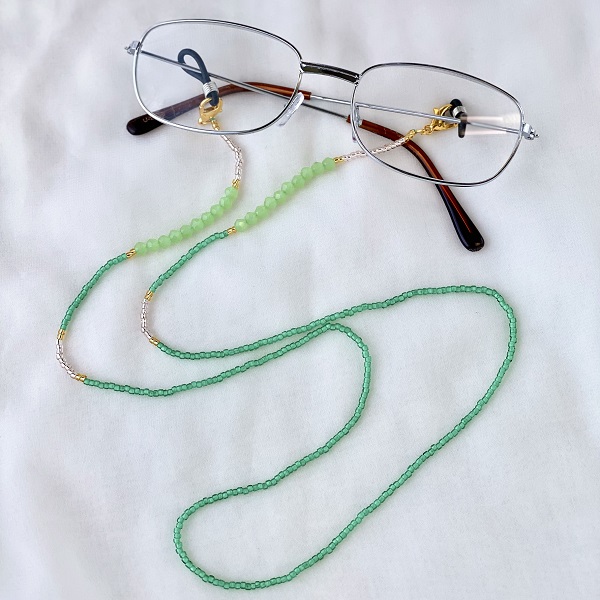 メガネチェーン ビーズ  エメラルド ミント グリーン  70cm