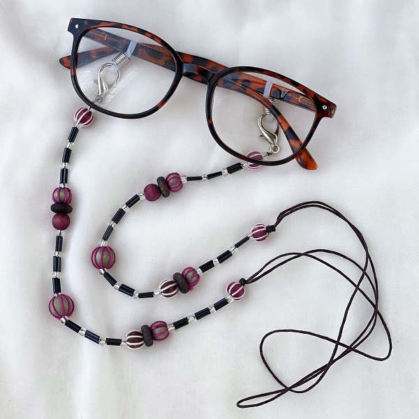 メガネチェーン ビーズ ウッドボール 赤紫 紫  70cm