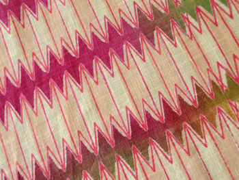 テーブルクロス・インド綿・エスニック・幾何柄・ナバホパターン・模様のアップ