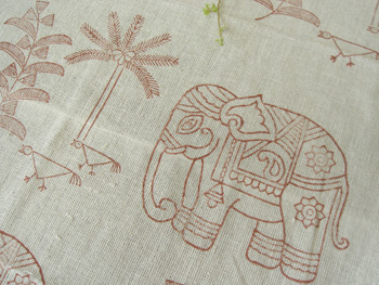 テーブルクロス・象柄・エスニック・イタワ織りエレファントツリー・インド綿・赤