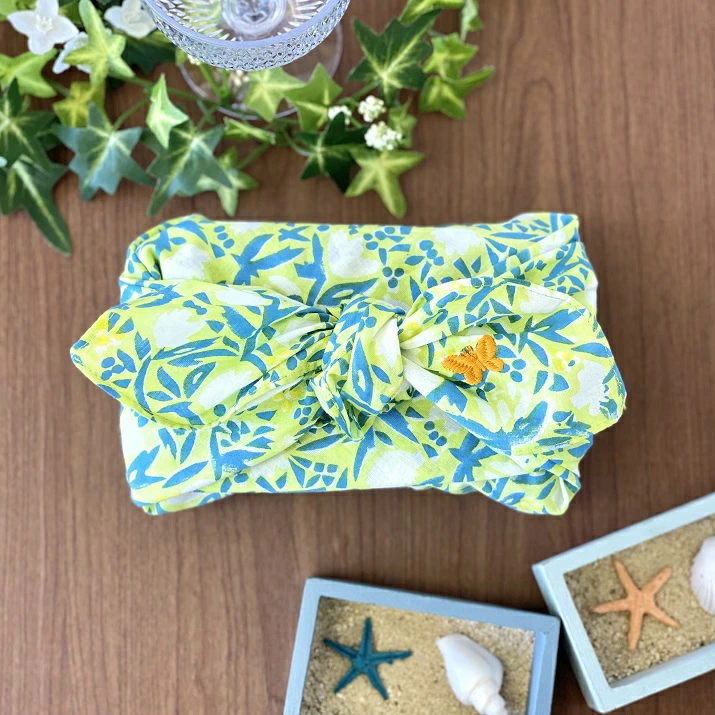 バンダナ インド綿100％  ポップ刺繍 ちょうちょ 花柄 グリーン 総柄  55cm×55cm