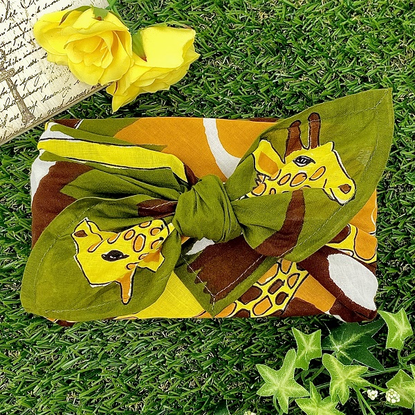 バンダナ インド綿100％ キリン柄  カーキー  約53cm×53cm